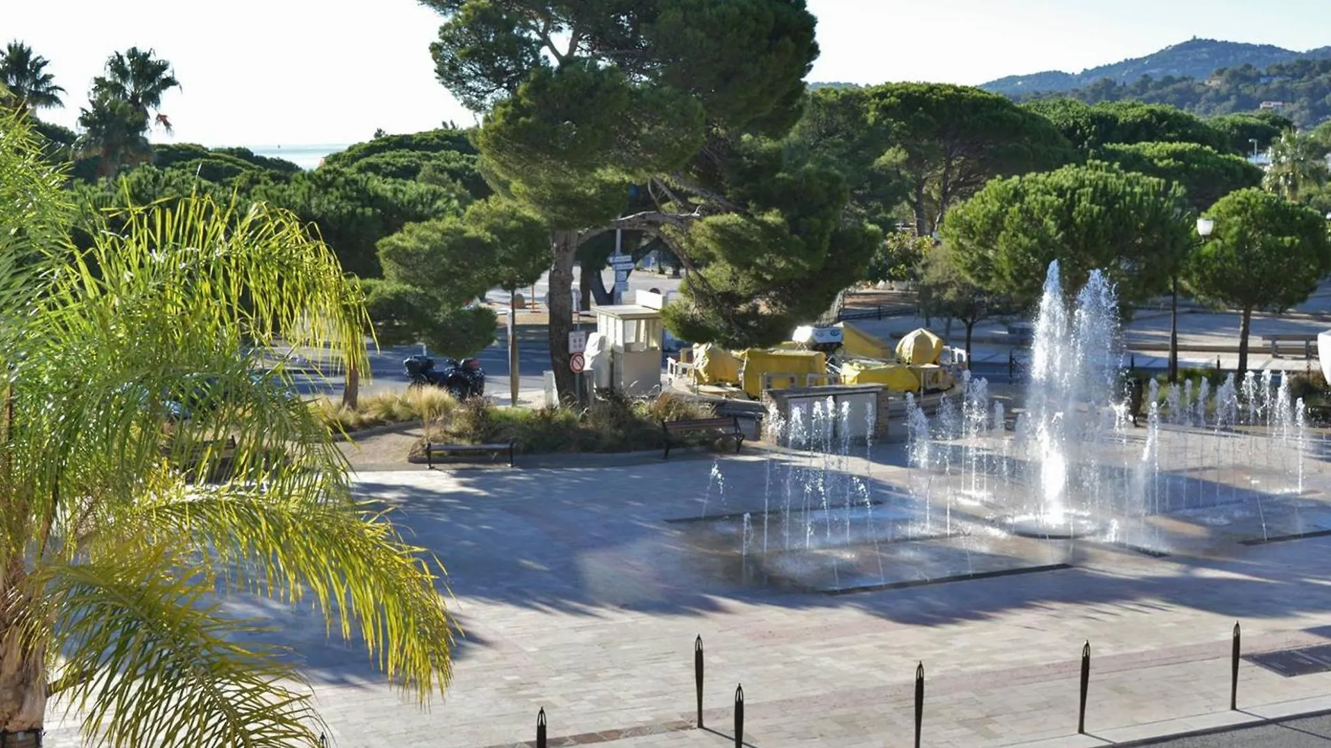 Appartement Renove Avec Acces Plage, Piscine Et Tennis - Bormes-Les-Mimosas - Fr-1-251-730 0*,  Γαλλία